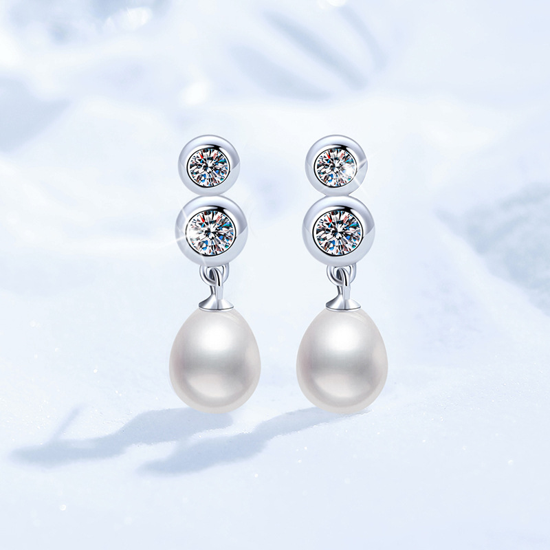 Pearl stud earrings, versatile earrings for women
